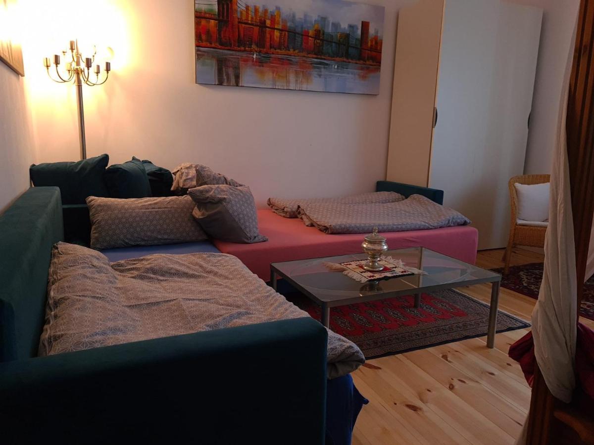 Nana-Eg-80M2 Sanierter Altbau-Parkplatz-Kleiner Garten-Wlan-Netflix-2Zimmer-Kueche-Dusche-Wanne-Waschmaschine Oberhausen  Eksteriør bilde