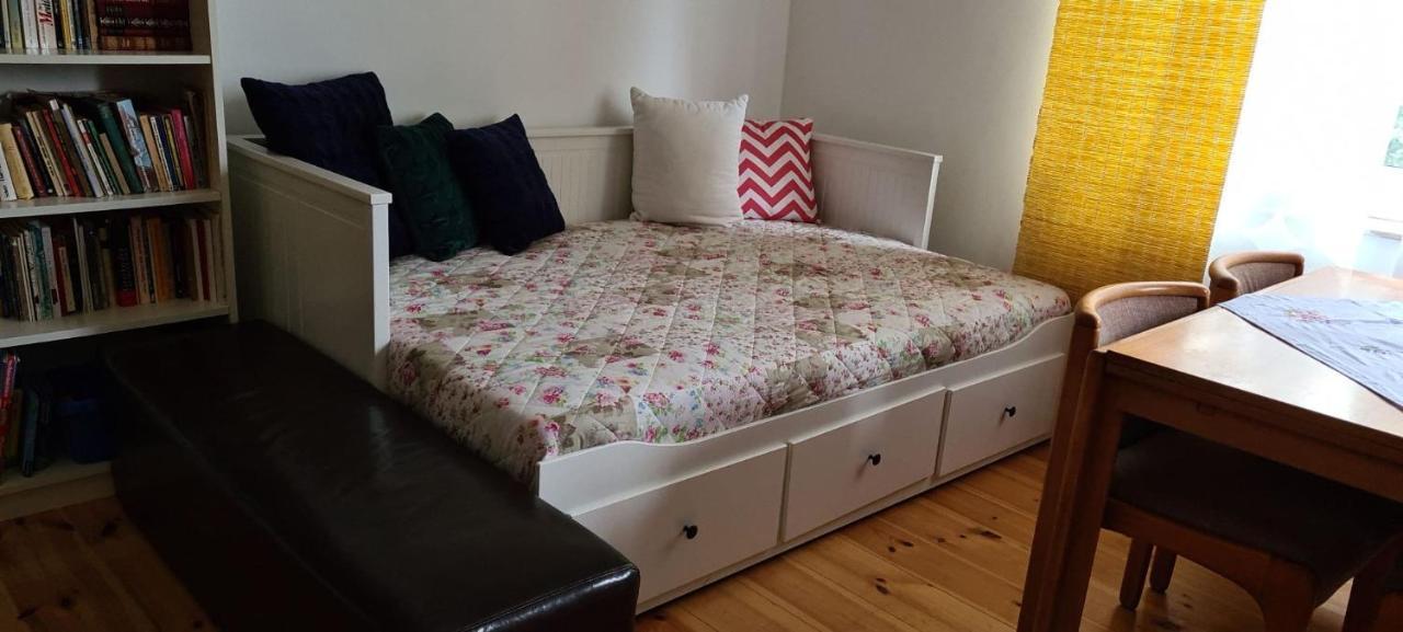Nana-Eg-80M2 Sanierter Altbau-Parkplatz-Kleiner Garten-Wlan-Netflix-2Zimmer-Kueche-Dusche-Wanne-Waschmaschine Oberhausen  Eksteriør bilde